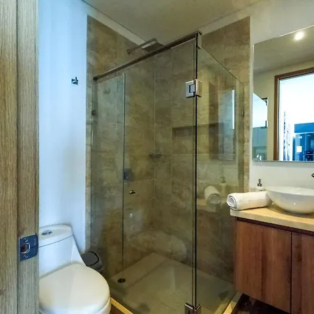 Apartamento Wow Ocean View, Rooftop Pool, Gym & Desk