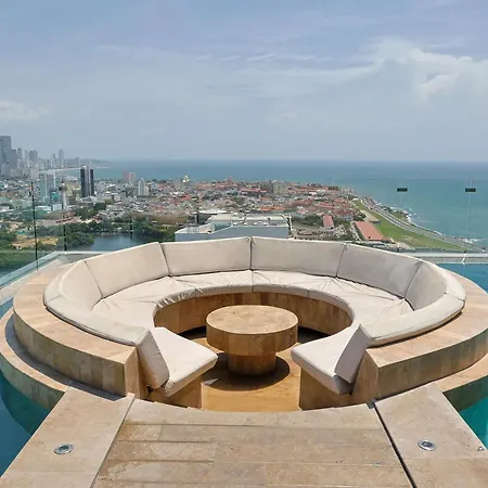 Wow Ocean View, Rooftop Pool, Gym & Desk Apartamento