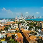 Cartagena Wow Ocean View, Rooftop Pool, Gym & Desk